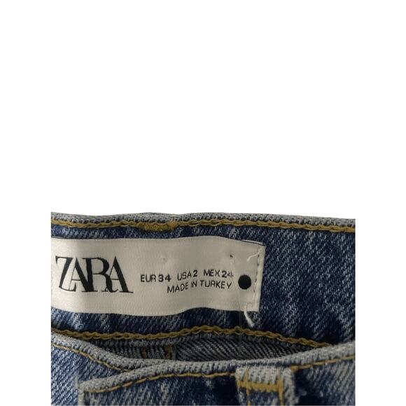 NWT Zara High Waisted Kick Crop Faux Distressed Jeans Casual Dark Wash Denim - Picture 2 of 6